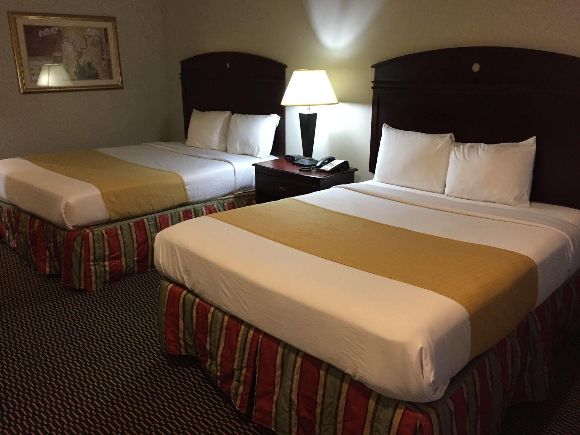 Express Inn Wharton Exterior photo